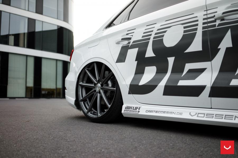 Детали экстерьера Audi S3 Sedan on Vossen Wheels (VFS10) 2017 года  (фото 17 из 52)